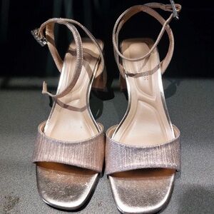 Chic Women's Heels in Metallic Rose Gold
